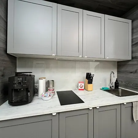 Modern At - Hauptbahnhof