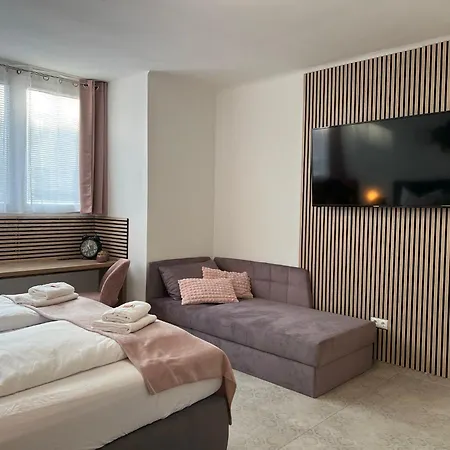 ホテル Modern At - Hauptbahnhof クレムス アン デル ドナウ