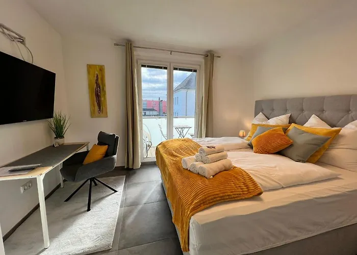 Modern At - Hauptbahnhof * Krems an der Donau