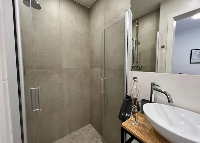 Modern At - Hauptbahnhof *