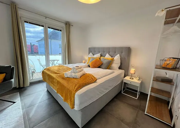 Modern At - Hauptbahnhof